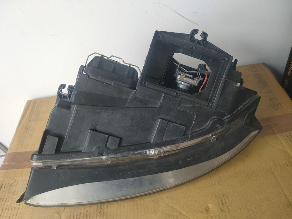 Farol Direito Xenon Audi A4 8E B6 (2001 a 2005)
