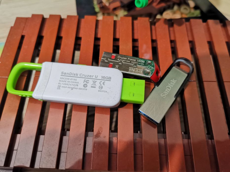 Komplet Pendrive 16GB SanDisk