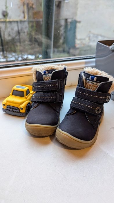 Теплі черевики на хлопчика або дівчинку розмір 20