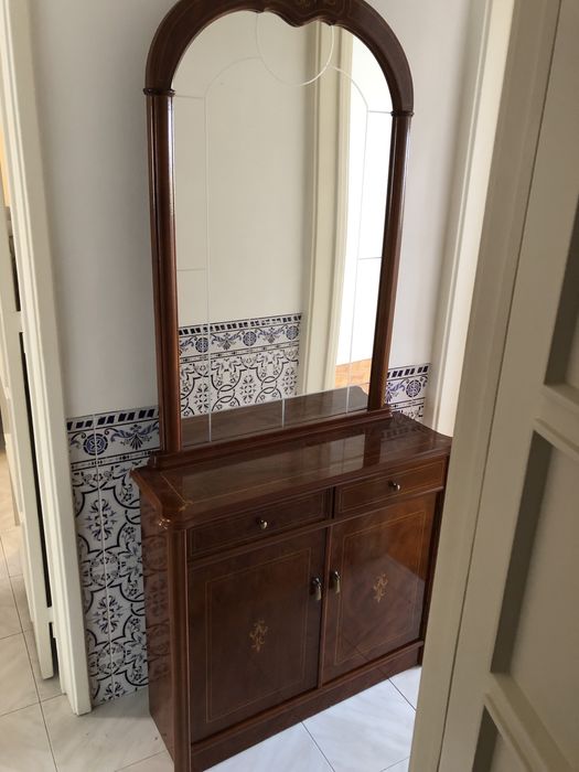 Movel de corredor de boa quallidade com espelho  :