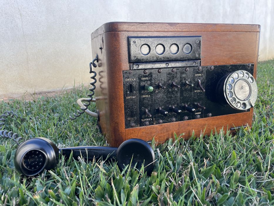 Central Telefónica A.E.P. – Caixa de Madeira com Disco Rotativo