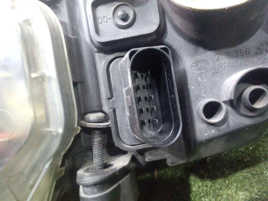 FAROL DIREITO SKODA FABIA I SEDAN 1999 -246366