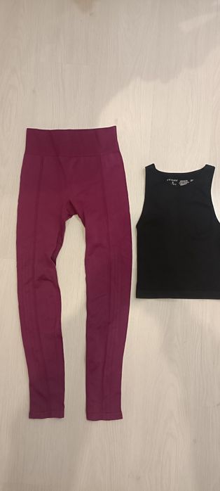 Набір для занять фітнесом, атлетикою, лосини спортивні,майка.