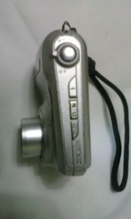 Фотоаппарат цифровой Kodak, большой дисплей, яркие фотки.