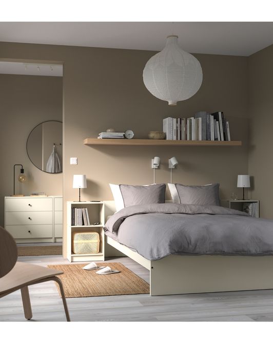 Cama + mesas de cabeceira