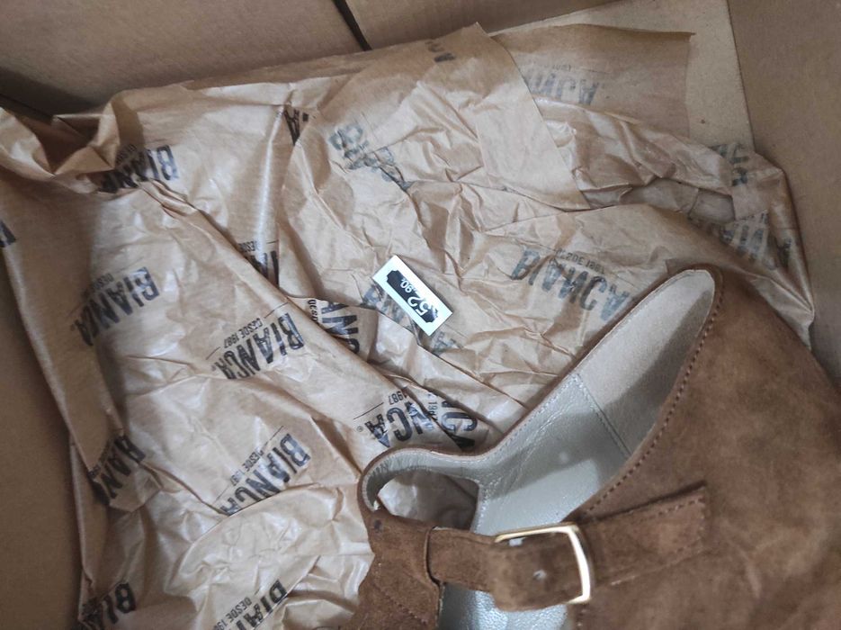 Sandálias compensadas de camurça Bianca