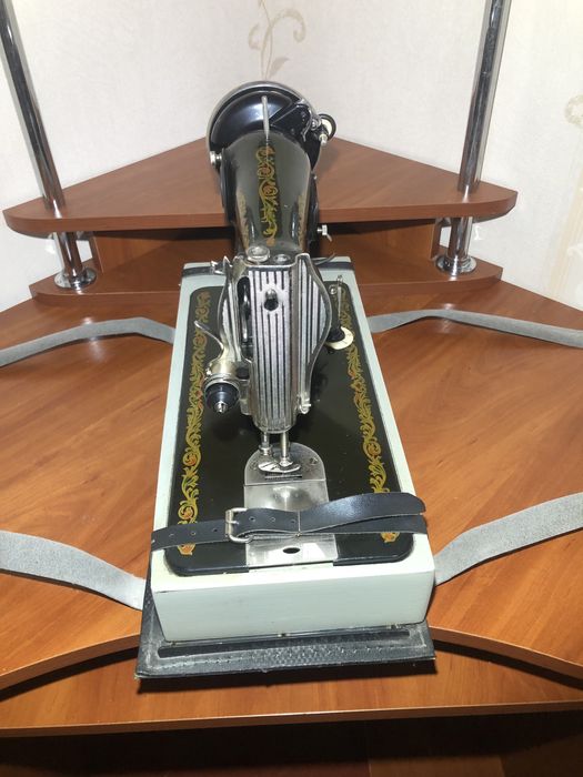 Швейная машинка ручная