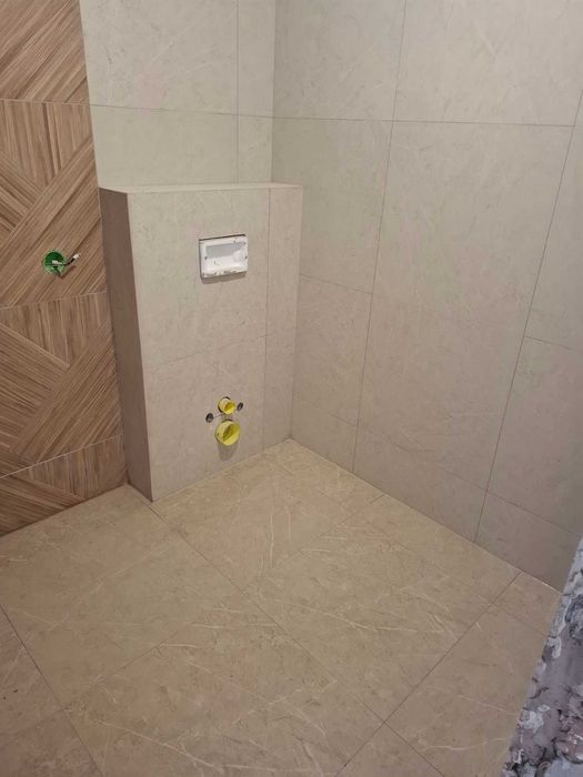 Укладання плитки. Плиточні роботи. Плиточник,