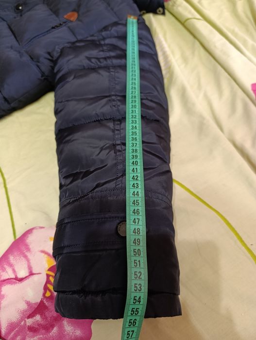 Продам детскую зимнюю куртку