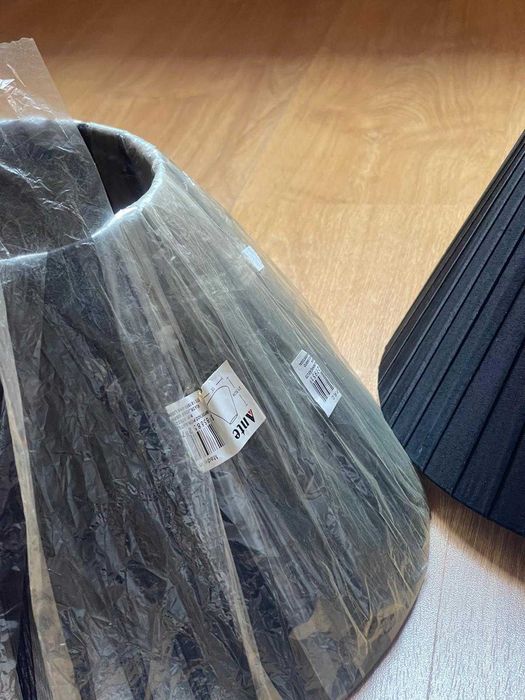 Lindo par de abajur  em tecido ,  na cor preto tamanho grande