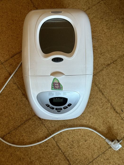 Máquina de Pão CLATRONIC BBA 3505