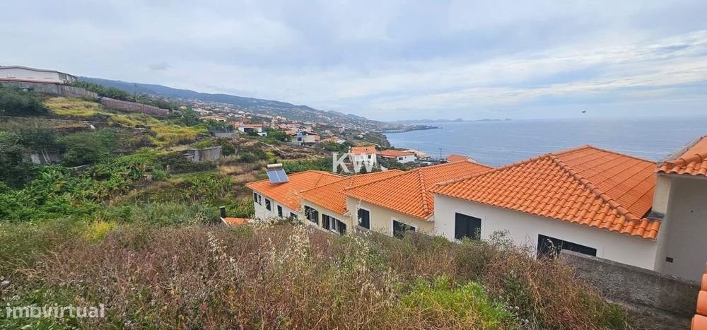 Terreno Com 1040M2 Para Construção De Edificio Habitacional ( 3 Fogos