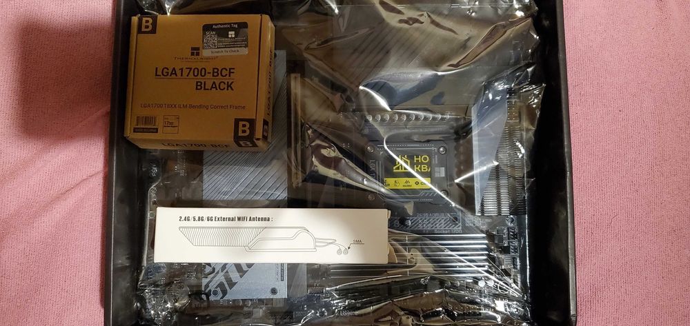 Gigabyte Z690 Aorus Ultra Wi-Fi 6E DDR5 PCIe 5.0+Kingston DDR5-6000 16