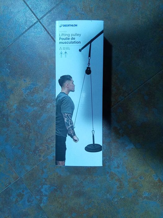 Polia de musculação nova, nunca usada, na caixa original.