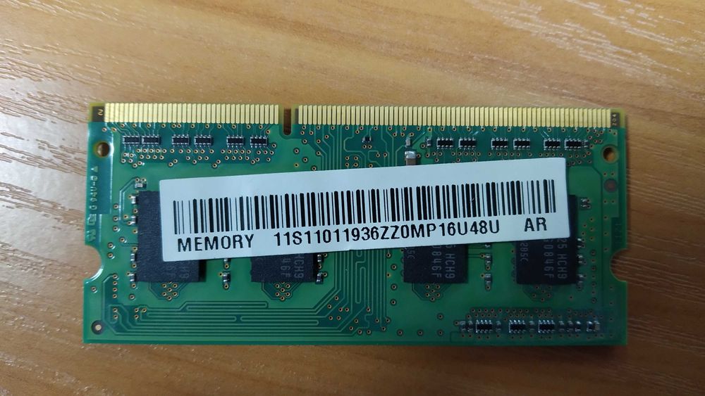 Оперативна пам'ять RAM DDR3 1Gb Samsung 1R*8 M471B2873FHS-CH9