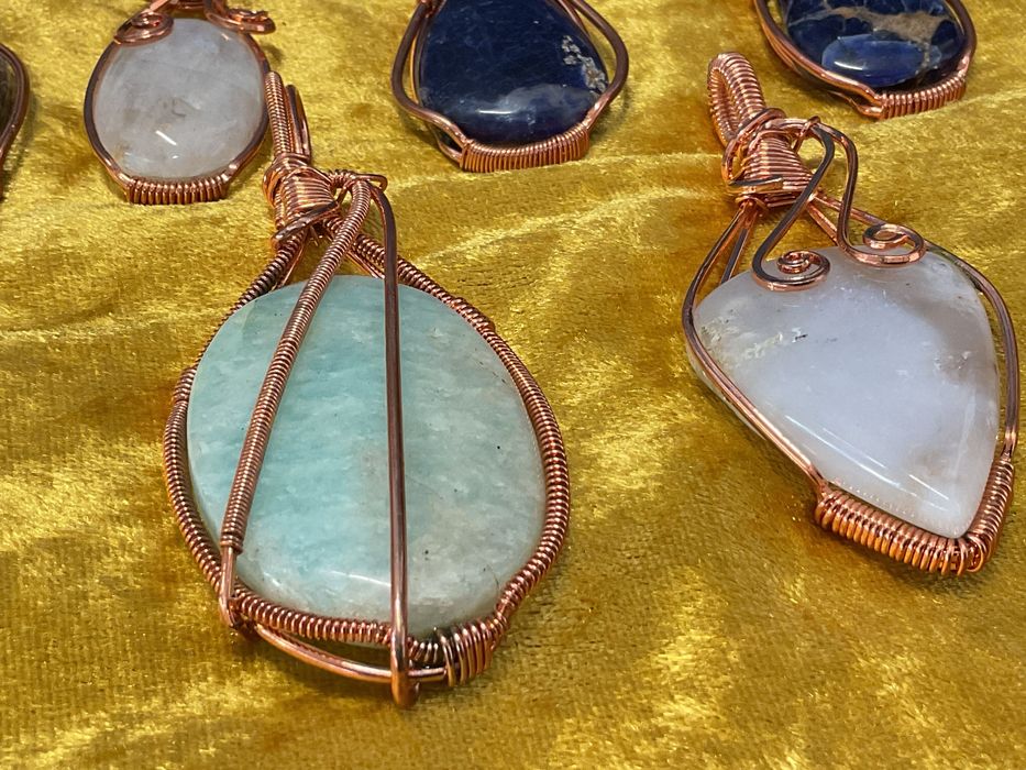 Pendente coleção várias pedras 8/10 cm