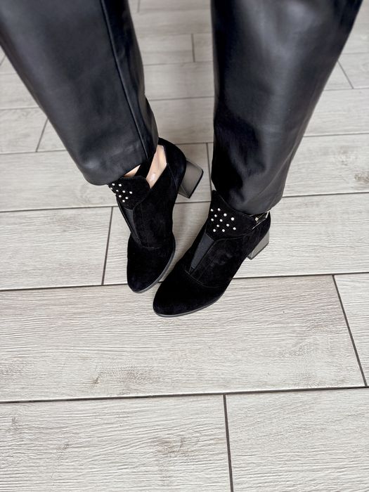 Ботинки натуральний замш ексклюзив 24см