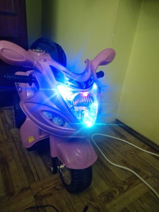 Motorek na akumulator