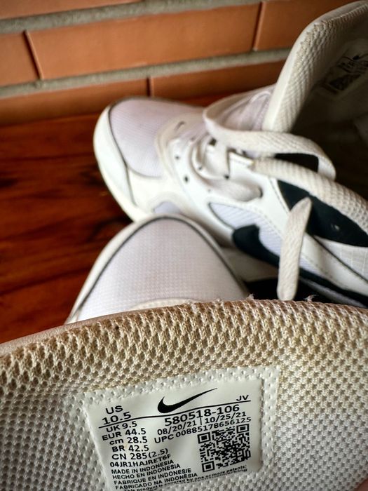 Ténis Nike Air Max Ivo n-44,5