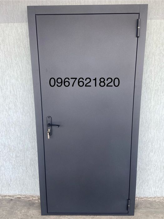 Двері вхідні технічні металеві