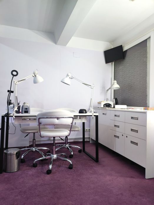 Здаю в оренду робочі місця в салоні