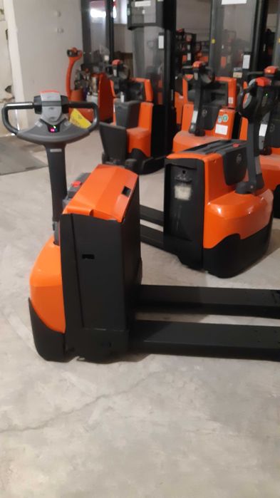 Toyota lwe 200 bt paleciak elektryczny