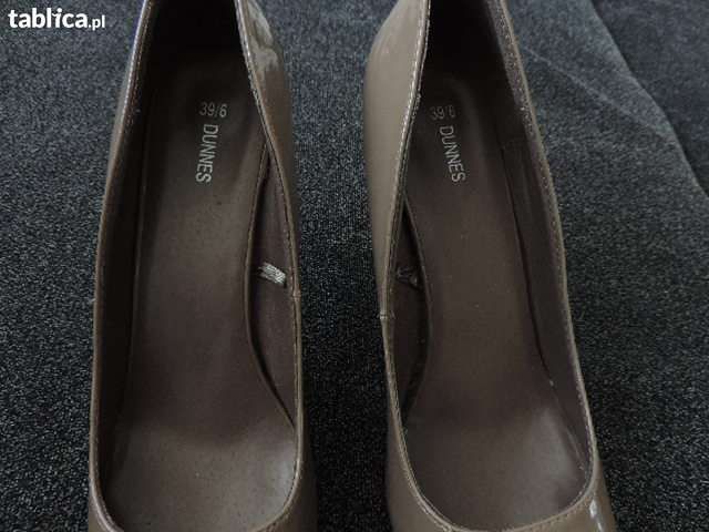 buty szpilki lakierowane platforma nude,39