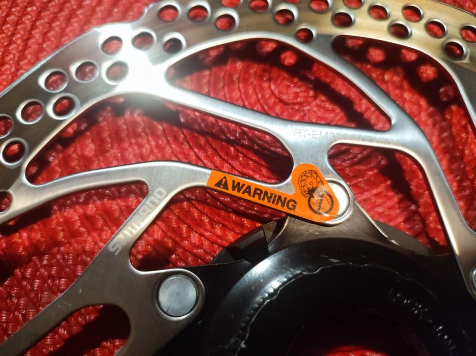 Disco Shimano  RT-EM300 CL 180mm