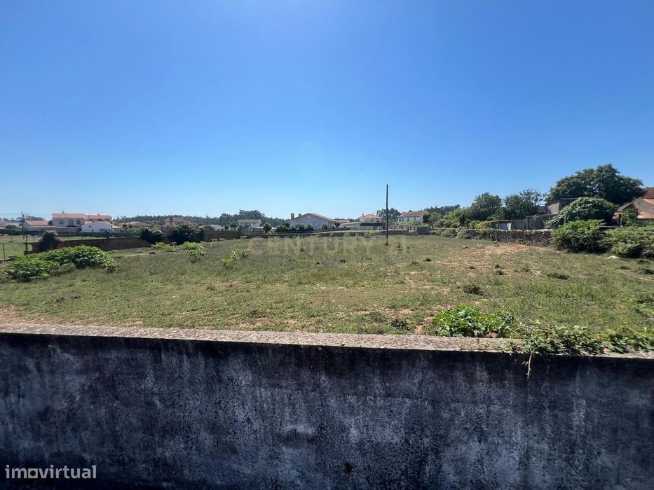 Oportunidade -Terreno Urbano em Arada (Ovar) com 2400 m2