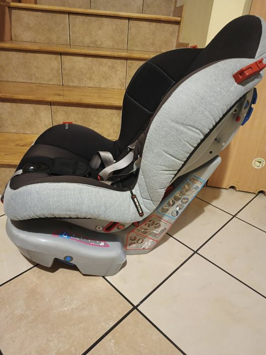 Fotelik samochodowy (0-13kg)i(9-18kg)-80zł