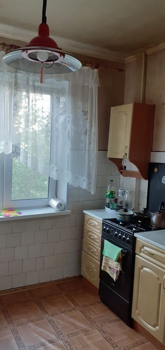 Здається  кімнату район Куренівка