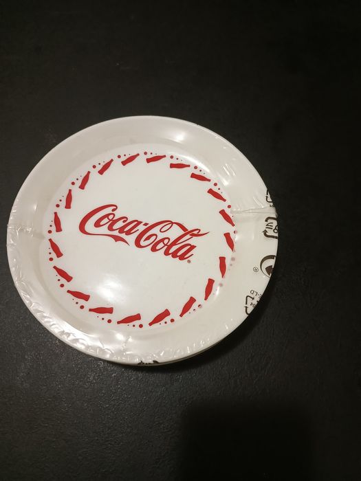 Продам тарелки Кока кола новые 6шт