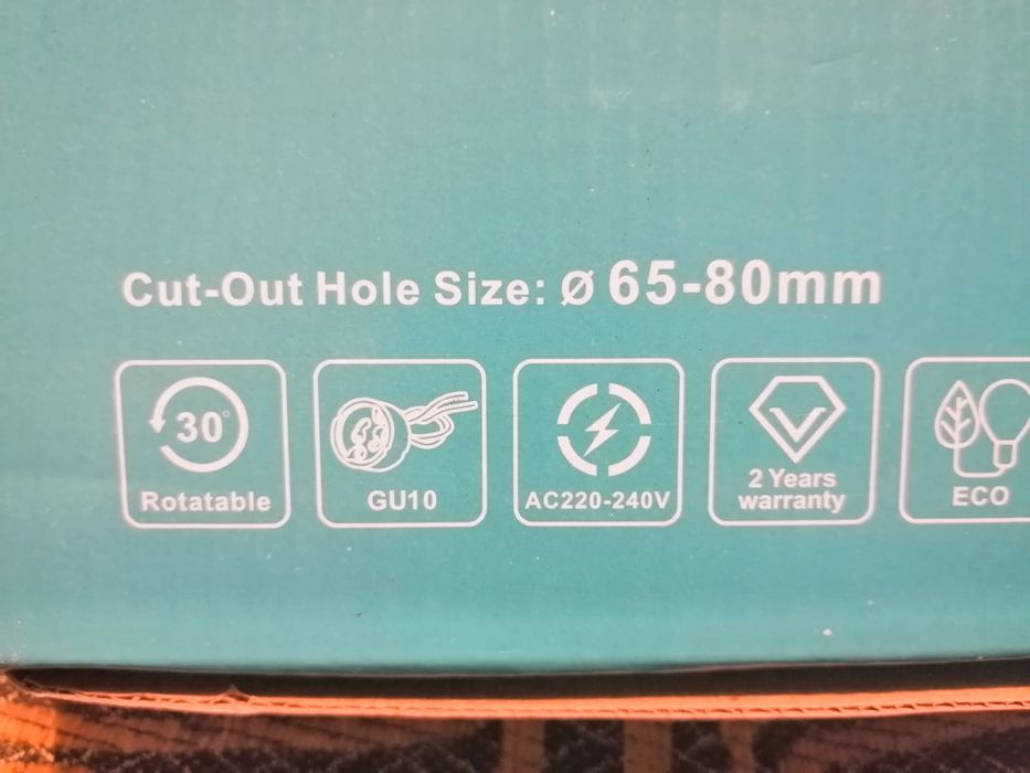 10 reflektorów do zabudowy GU10 rama montażowa wychylna biała,  nowe