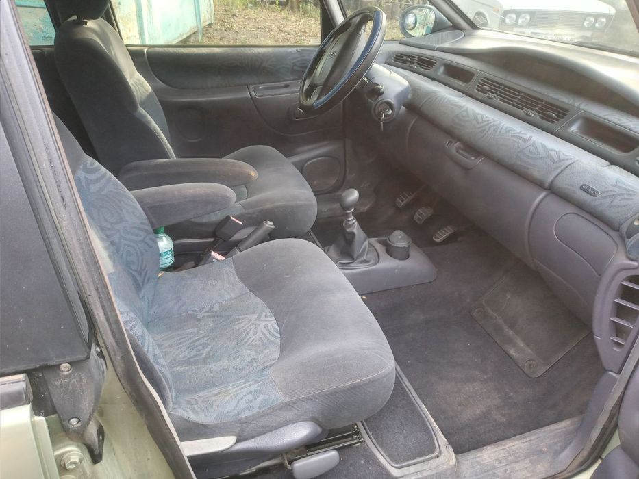 Обмін продам ренно еспейс 2.0газ бензин 2000рв