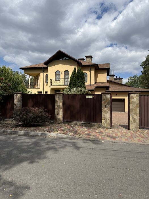 Оренда сучасного будинку