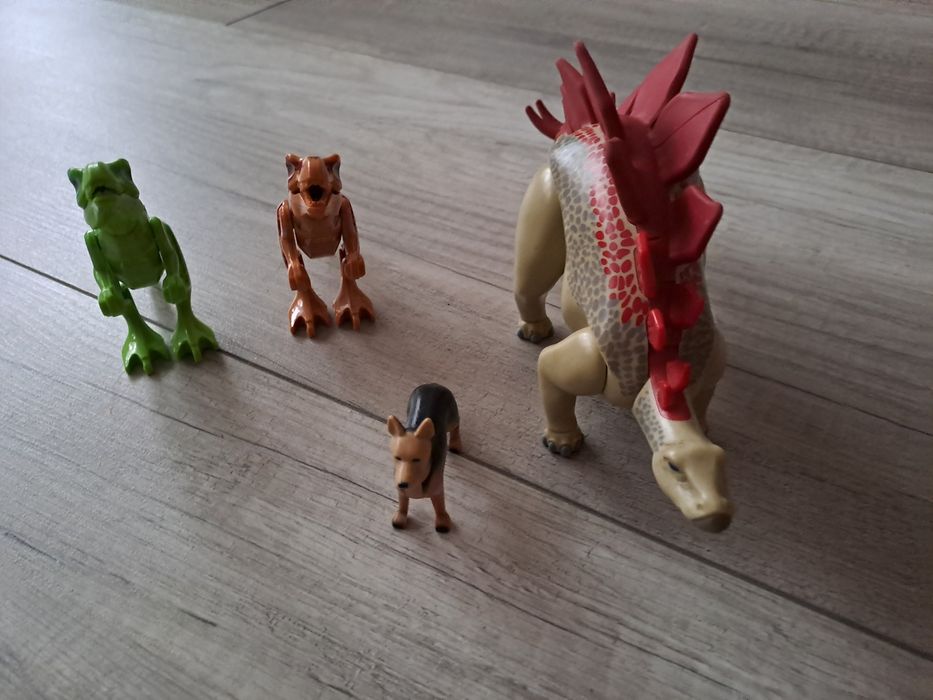 Stegozaur Playmobil z zestawu 9432 plus 3 gratisy