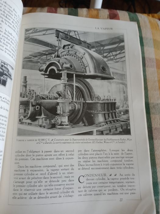 Livro antigo Lês Moteurs