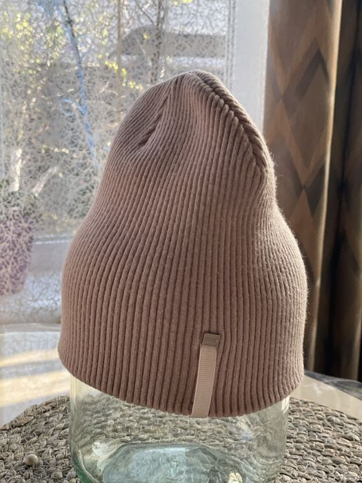 Шапка демисезонна гірчична бежева