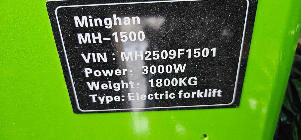 Навантажувач вилковий, новий.