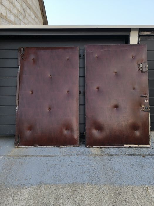 Drzwi zewnętrzne wejściowe oraz garażowe