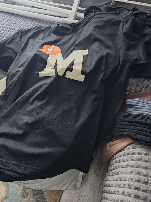 Ciuchy ubrania dla dziewczynki