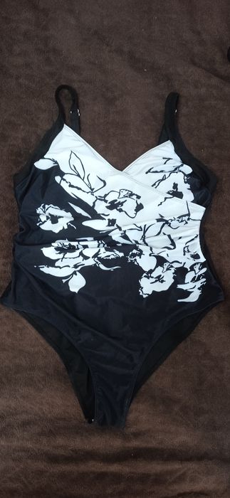 Купальник с драпировкой.