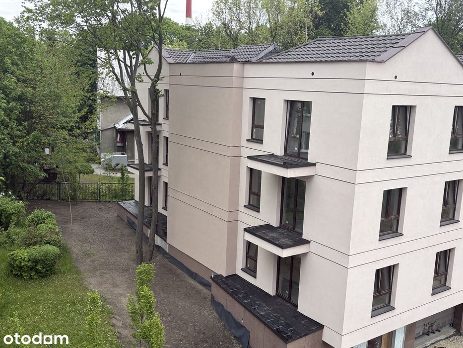 W pięknym otoczeniu zieleni/nad rzeką/cisza/ garaż/ parking/podłogówka
