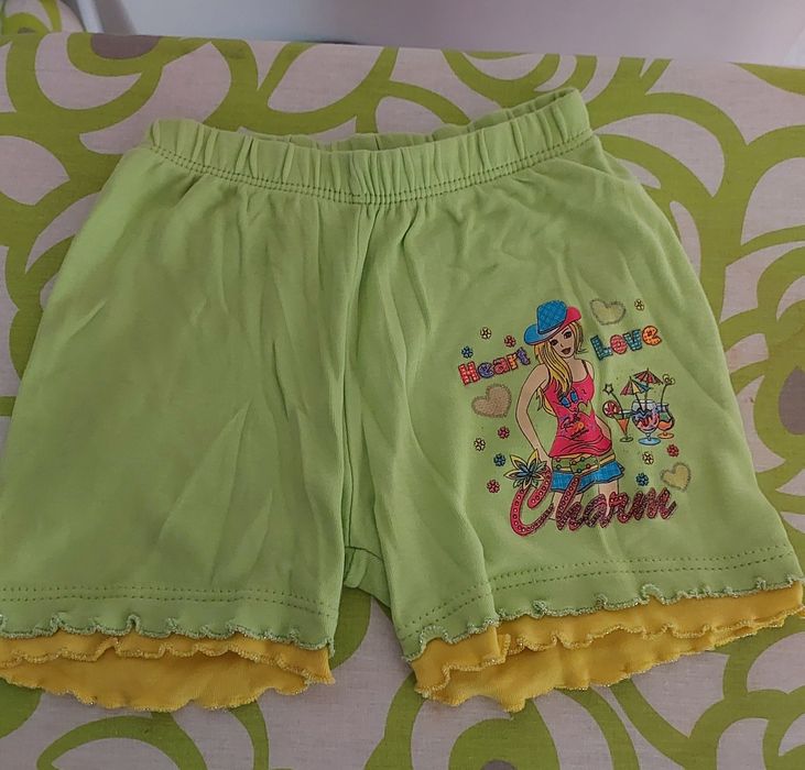 Продам шорты на девочку на 5,6 лет