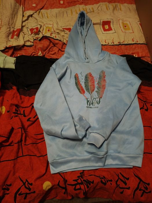 Bluza z kapturem dziewczeca