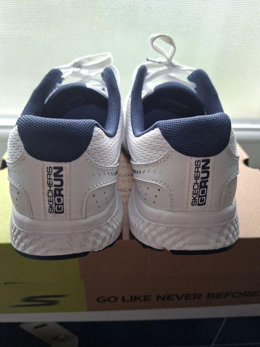 Фірмові кросівки Skechers 41 розмір