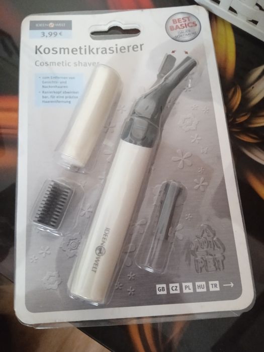 Urządzenie do usuwania włosów z twarzy i karku