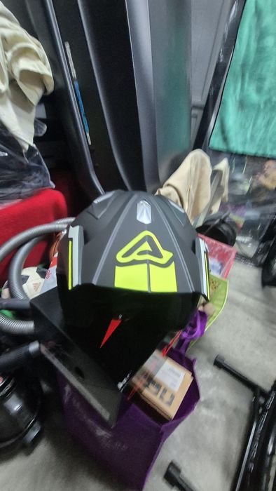Capacete scorpion,  Ducati logo peak2.0,  blusão Alpinestars e Dainese