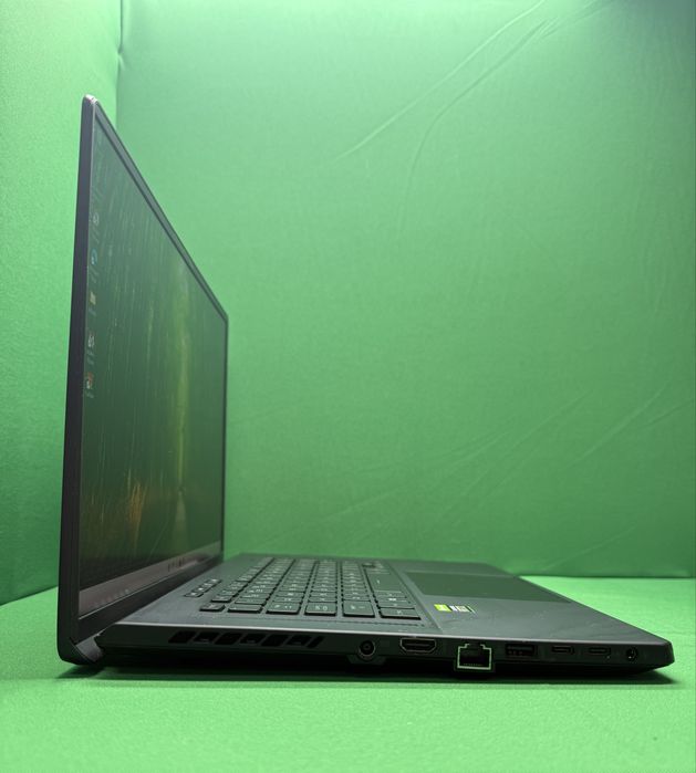 Asus ROG Zephyrus M16 / i5-12500H / RTX 3070 Ti / 24GB / 1TB SSD / 165