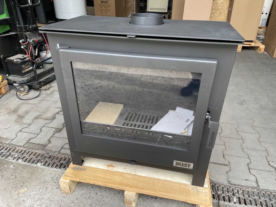 Piec piecyk kominek koza z płaszczem wodnym kocioł BLIST B MAX E 26kW